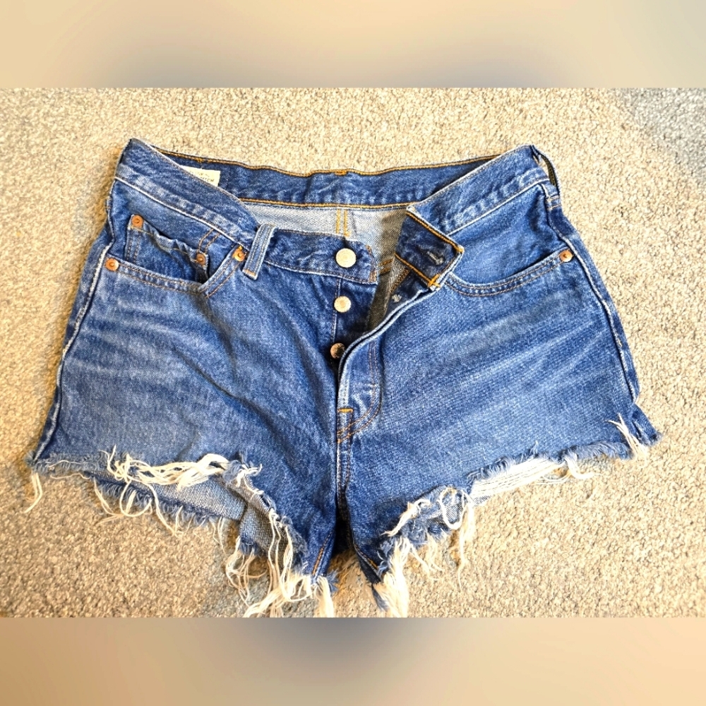 Levi's Button Fly Distressed Denim Shorts Ladies Size 28